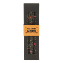 Load image into Gallery viewer, Black Folk Floral Print Taper Candle Set