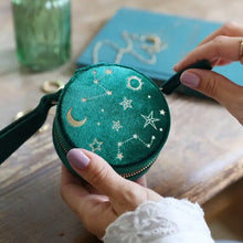 Load image into Gallery viewer, Starry Night Mini Round Velvet Jewelry Box