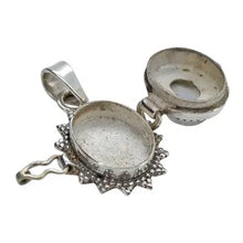 Load image into Gallery viewer, Moonstone Poison Locket Pendant
