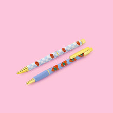 Load image into Gallery viewer, Lips &amp; Hearts Pen &amp; Pencil Set
