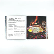 Load image into Gallery viewer, The Herbal Apothecary: Recipes, Remedies And Rituals [Christine Iverson]
