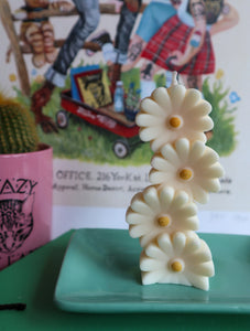 Daisy Flower Power Candle