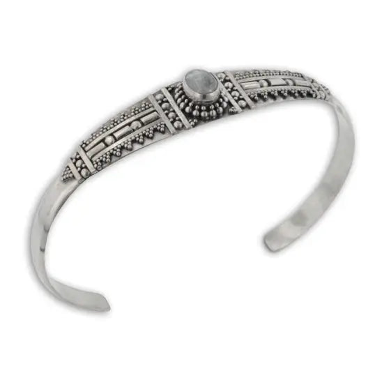 Silver Bracelet with Oval Moonstone