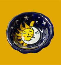 Load image into Gallery viewer, '90s Celestial Mexican Ceramic Dish
