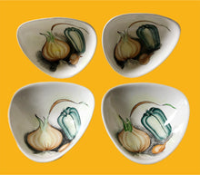 Load image into Gallery viewer, Vintage Veggies Footed Bowl Set
