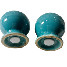 Load image into Gallery viewer, Vintage Fiestaware Salt &amp; Pepper Shakers (Turquoise)
