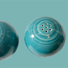 Load image into Gallery viewer, Vintage Fiestaware Salt &amp; Pepper Shakers (Turquoise)
