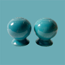 Load image into Gallery viewer, Vintage Fiestaware Salt &amp; Pepper Shakers (Turquoise)
