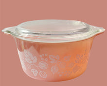 Load image into Gallery viewer, Vintage Pink Gooseberry Pyrex Casserole Dish (473 1 quart)
