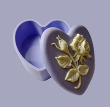 Load image into Gallery viewer, Vintage Heart Shaped Plastic Trinket Box

