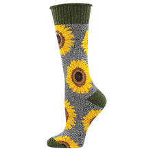 Load image into Gallery viewer, Women&#39;s Outlands Follow The Rainbow Socks
