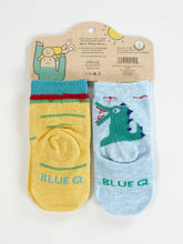 Load image into Gallery viewer, I Love Your Face/ If You Drop Me I&#39;ll Remember Baby Socks
