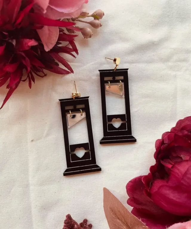 Black Sweetheart Guillotine Earrings