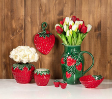 Load image into Gallery viewer, Strawberry &amp; Leaf Salt &amp; Pepper Shakers
