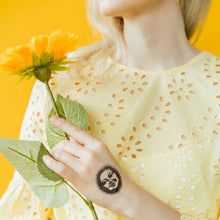 Load image into Gallery viewer, Tattly Vintage Sun (Pair)
