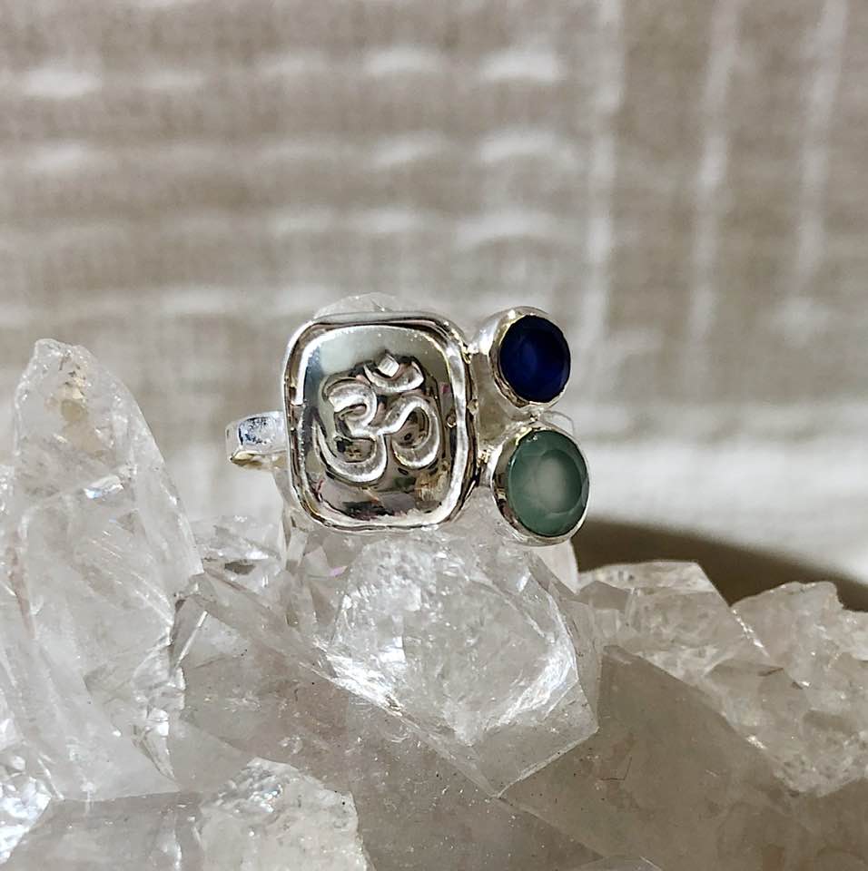 Silver Om Ring with Aquamarine & Iolite