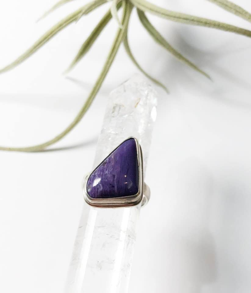 Silver Ring with Triangular Charoite