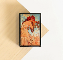 Load image into Gallery viewer, Mucha Slide Box
